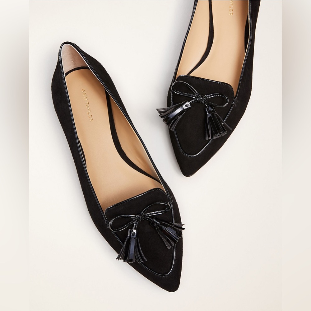 Women’s Ann Taylor 8.5 Pointed Tow Flats with Bow Tassels